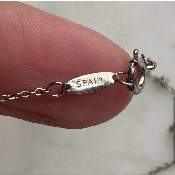 Tiffany & Co. Floating Heart Necklace Sterling Silver 925
16 inch chain - Picture 5 of 9